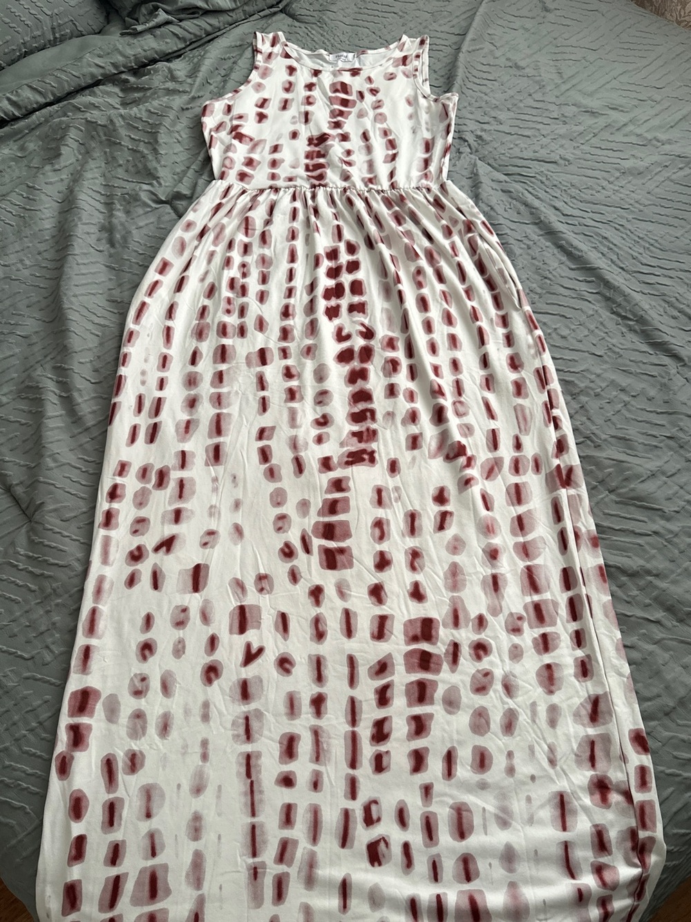 Sleeveless White Maxi Dress with Wine Spot Print